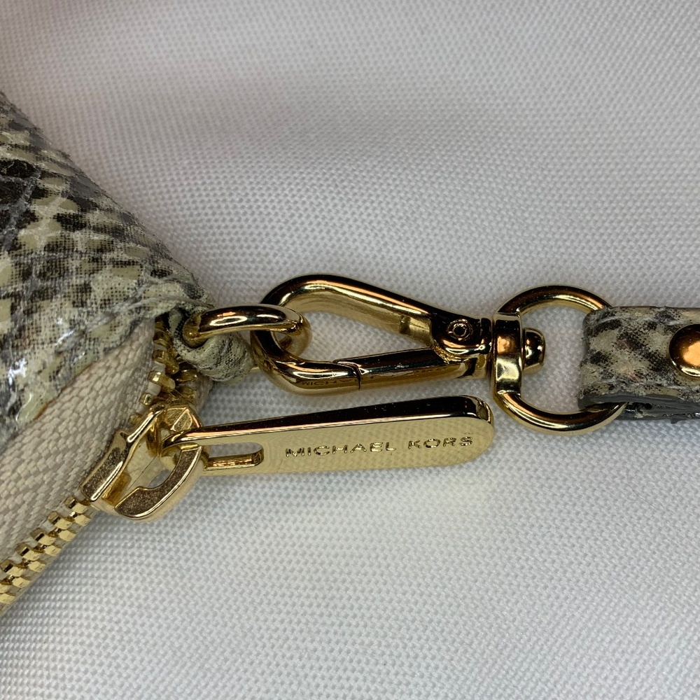 EUC Michael Kors Small Faux Snake Skin Wristlet / Wallet with Gold Interior! - Picture 3 of 8